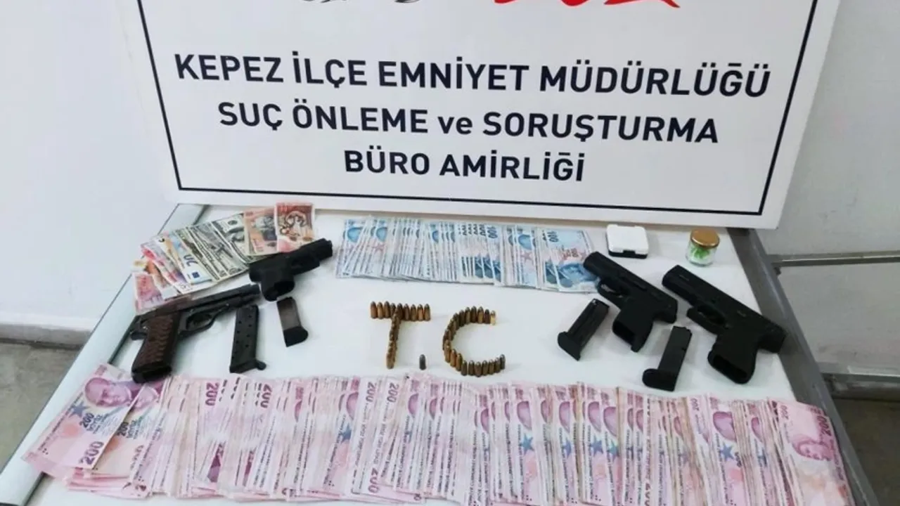 Antalya’da Eş Zamanlı Operasyon! 6 Kişi Tutuklandı