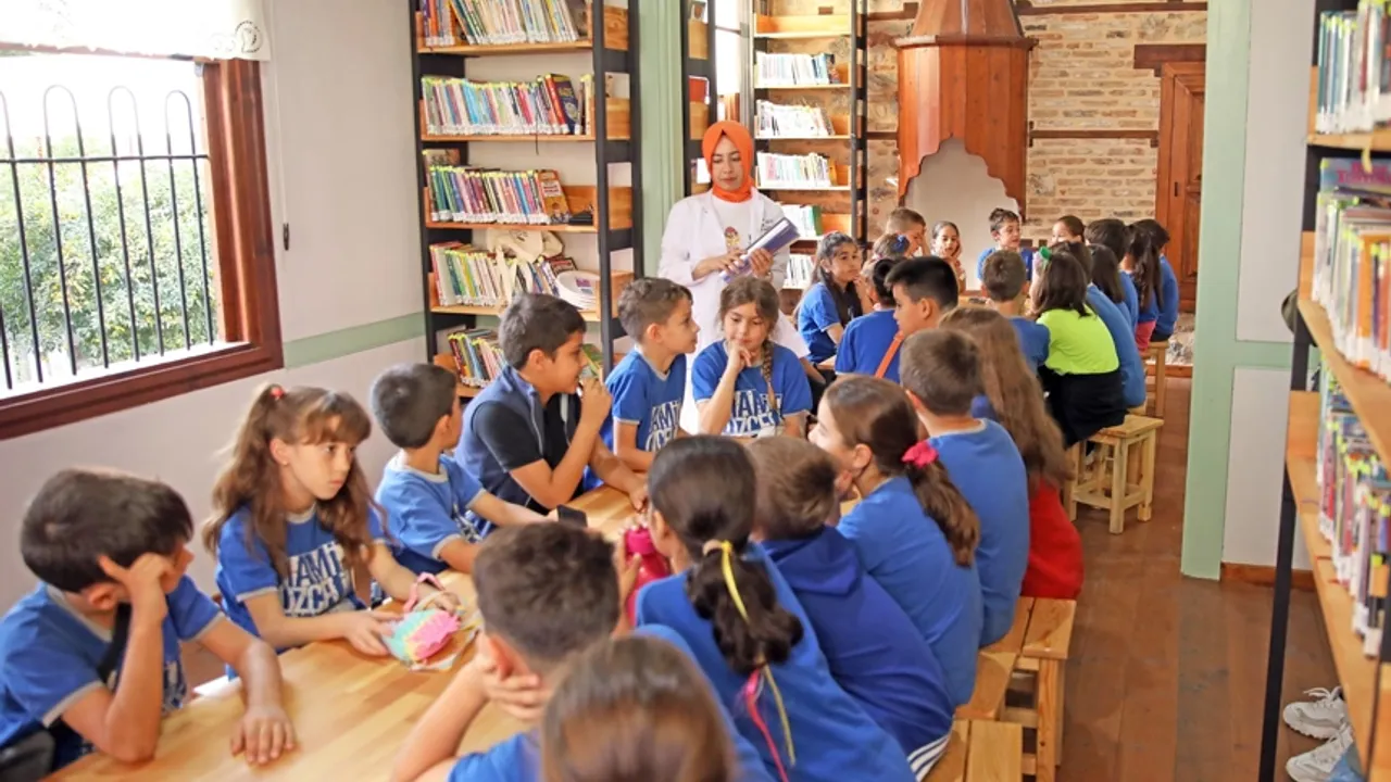 Belediye’nin Çocuk Atölyesi Ve Çocuk Kütüphanesi Yoğun İlgi Görüyor