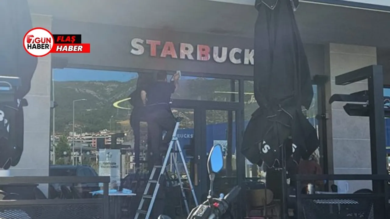 Alanya’da Kırmızı Boyalı Protesto! Starbucks’ları Hedef Aldılar