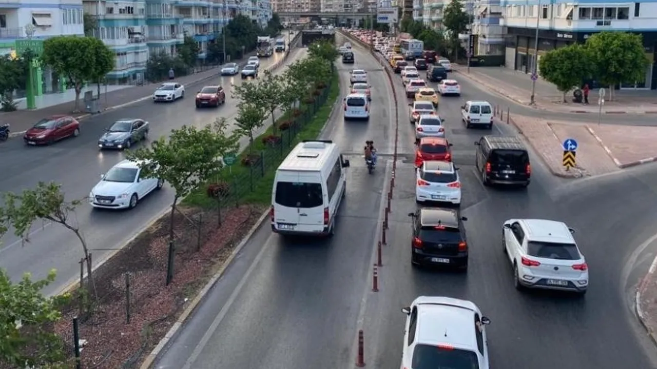 TÜİK Verileri Açıkladı! Antalya’daki Araç Sayısı 1 Buçuk Milyona Yaklaştı
