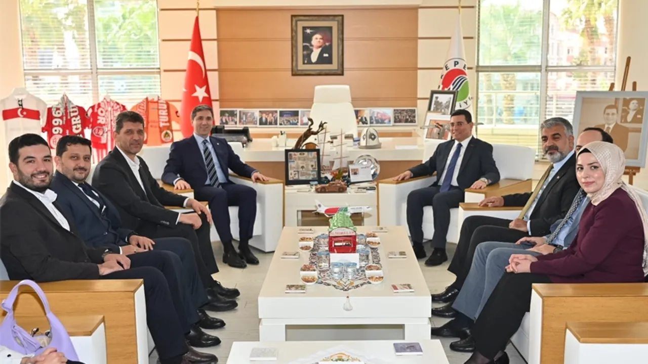 Genel Başkan Yardımcısı Sarıkaya’dan Antalya’ya AK Parti Sinyali