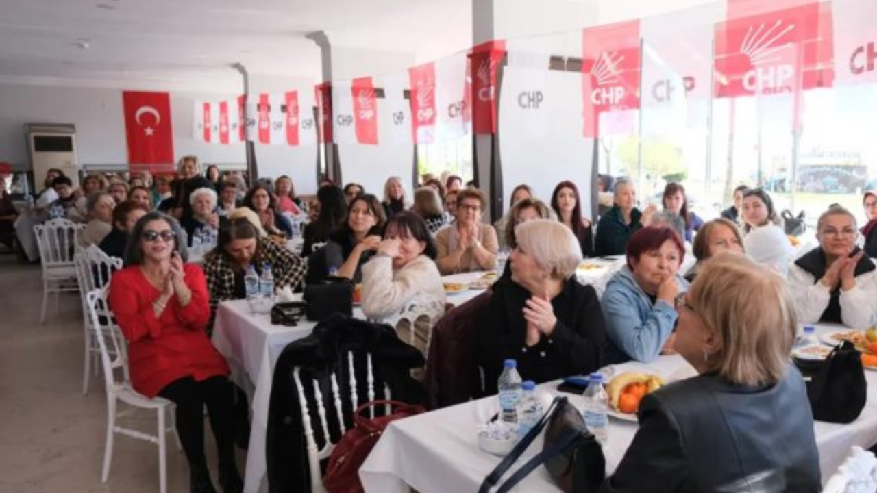 CHP Alanya’da Aday Özçelik’e Kadınlardan Destek Mesajı