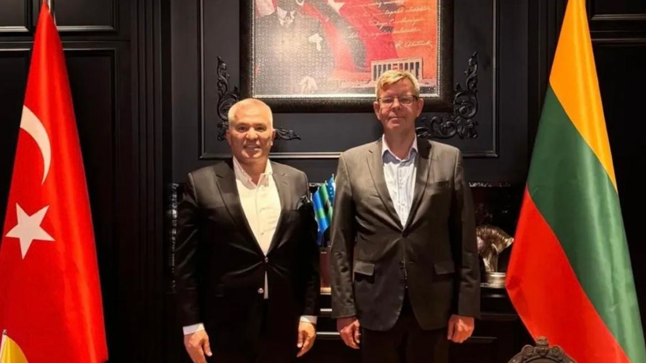 Litvanya Büyükelçisi Marius Janukonis'ten Mehmet Şahin'e Ofisinde Anlamlı Ziyaret