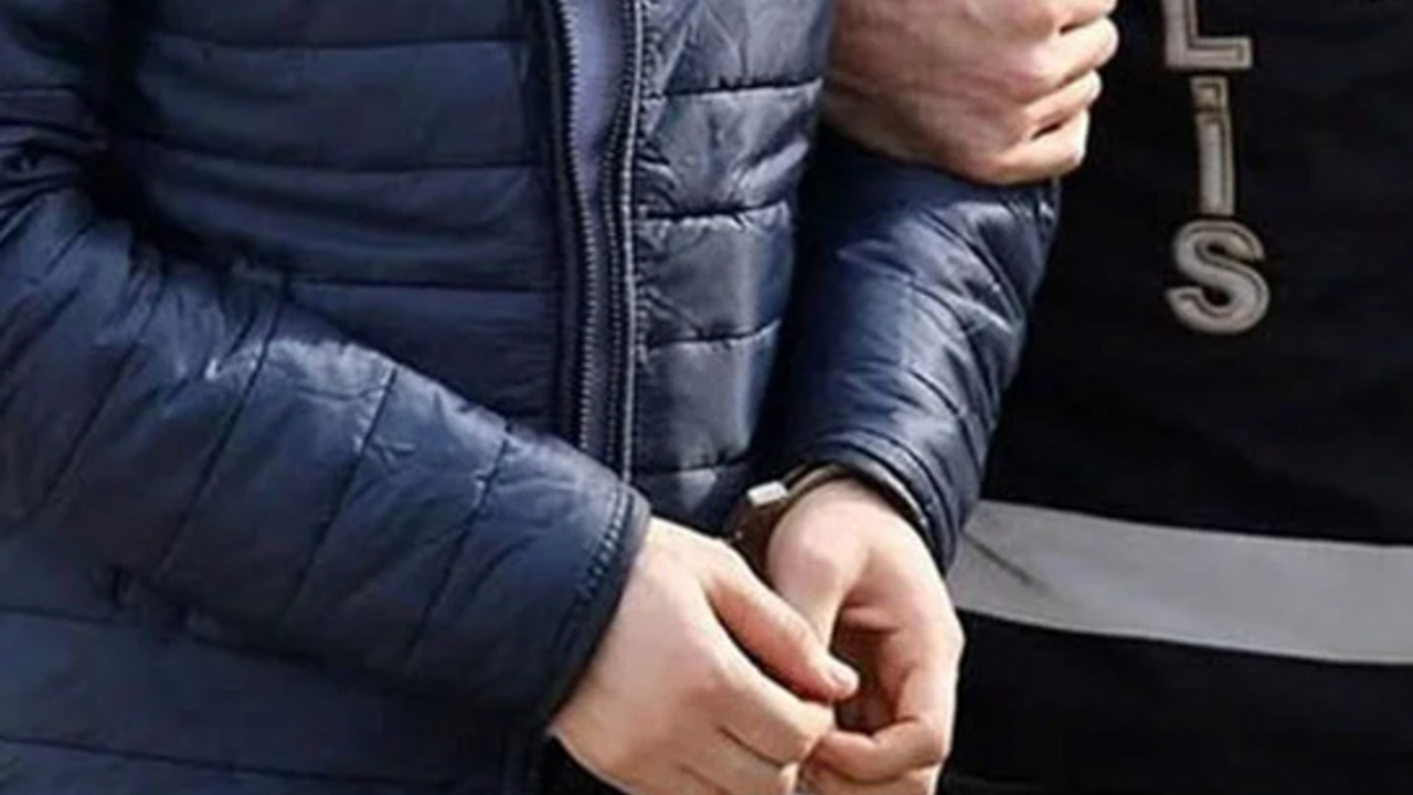 Alanya'da Durdurulan Motosiklet Sürücüsünden Yasaklı Madde Çıktı