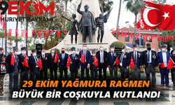 29 Ekim yağmura rağmen  büyük bir coşkuyla kutlandı