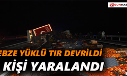 Sebze yüklü tır devrildi : 3 yaralı