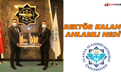 Rektör Kalan’a anlamlı hediye