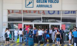 İsrailli Vatandaşlar Antalya Tatillerine Ara Vermedi
