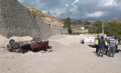 Manavgat’ta 15 Metreden Şarampole Uçtular! 4 Yaralı Var