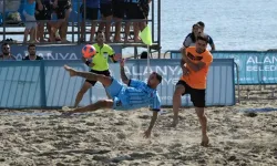 Plaj Futbolu Ligi Süper Finalleri Coşkulu Başladı