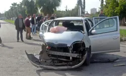 Antalya’da Kontrolsüz Kavşakta Kaza! 3 Kişi Yaralandı