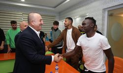 Çavuşoğlu’ndan Alanyaspor'a Moral Ziyareti