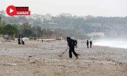 Antalya’da Dünyaca Ünlü Sahilde Tatilcilerin Yerini Defineciler Aldı