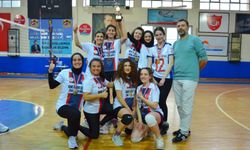 Alanya'da Sağlıkçıların Voleybol Turnuvası Sona Erdi