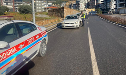 Alanya’da Jandarma Göz Açtırmıyor! Sürücülere Ceza Yağdı