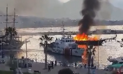 Alanya Güne Yangınla Uyandı! İki Tur Teknesinde Yangın Paniği