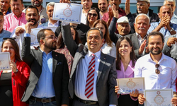 Antalya’da Yeni Başkanlara Mazbatalar Verilmeye Başlandı