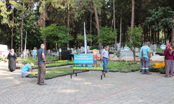 Alanya Belediyesi Bayramda 31 Mezarlıkta Ücretsiz Çiçek Dağıtacak