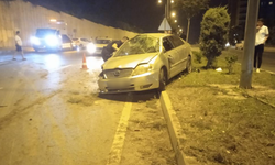 Alanya’da İki Araç Birbirine Girdi! Kazada 1 Kişi Yaralandı