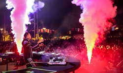 DJ Burak Yeter Performansıyla Antalyalıları Büyüledi