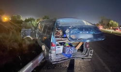Alanya Yolunda Otomobil Kamyonete Çarptı! 2 Kişi Ağır Yaralı