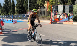 Türkiye’nin 75 Yaşındaki ‘Demir Adamı’ Triatlon Yarışlarda Yaralandı