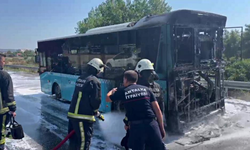 Antalya’da Seyir Halindeki Halk Otobüsü Alev Alev Yandı