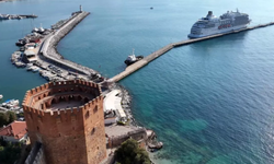 Alanya'da Kruvaziyer Bereketi: Turistler Sokakları Doldurdu
