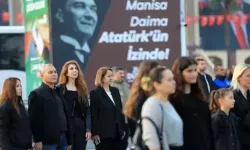Saat 9'u 5 Geçe Türkiye Atatürk İçin Tek Yürek