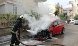 Antalya’da Korkunç Anlar: Yanan Araçtan Çıkan Sürücünün Durumu Kritik
