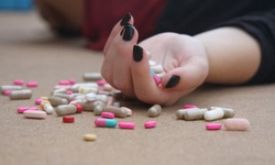 Alanya'da  Hap İçerek Hayatına Son Vermek İstedi