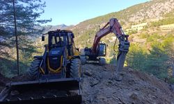 Tehlikeli Virajda Çalışma: Akçatı Yolu Geçici Olarak Kapalı