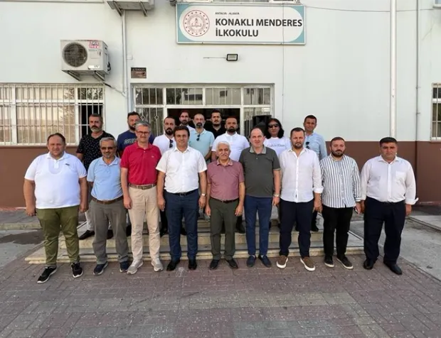 ALYİD’den Öğrencilere Anlamlı Yardım “Her Dernek En Az Bir Okul Sahiplenmeli”