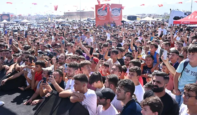 Antalya Otomobil Festivali Yoğun İlgi Gördü