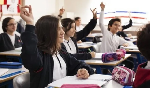 Liselerde Eski Sisteme Dönüş! Sınıf Tekrarı Geri Geldi