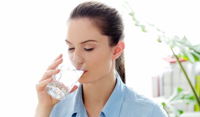 Kışın Yeterli Su İçmek Metabolizmayı Güçlü Tutuyor!