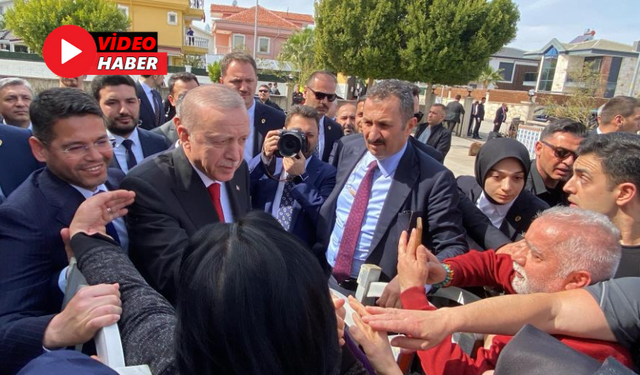 Cumhurbaşkanı Erdoğan’a Cuma Namazında Vatandaşlardan Sevgi Seli