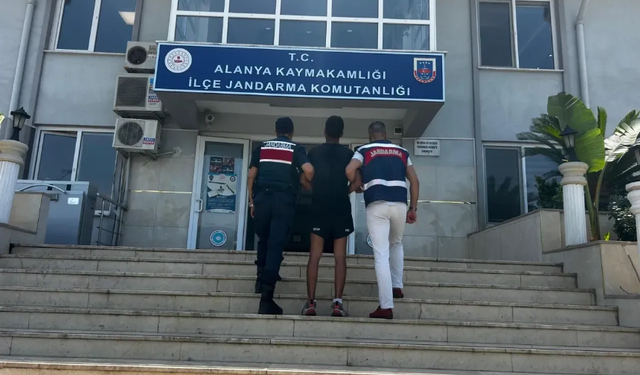 Alanya’da 40 Ayrı Suçtan Hüküm Giymiş Şahıs Jandarmadan Kaçamadı