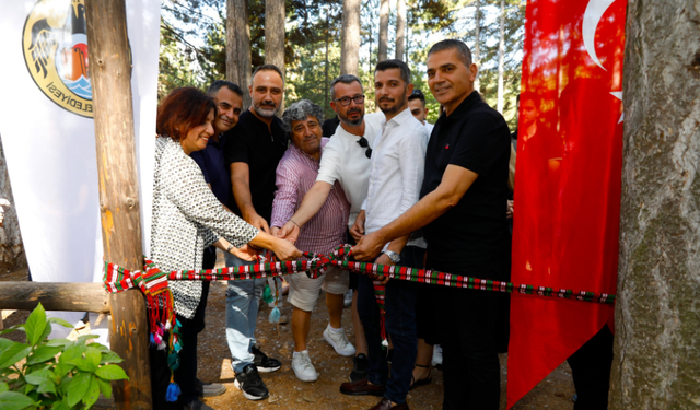 Alanya Belediyesi'nden Tarihi Bir Hazine! Siyah Beyaz Fotoğraf Sergisi Gedevet Yaylası'nda Açıldı