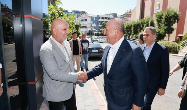 Çavuşoğlu’ndan Alanyaspor’a Ziyaret! "Alanya'ya Borcumuz Ödemekle Bitmez"