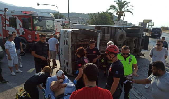 Alanya'da Otomobil Ve Kamyon Çarpıştı! 1 Kişi Ağır Yaralandı