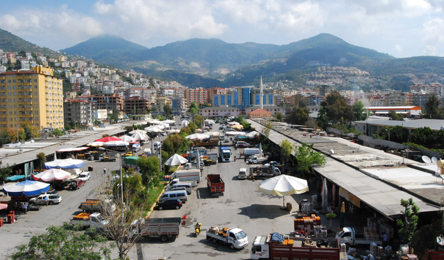 Alanyalı Üreticiler Dikkat! Alanya Hali'nde Yeni Açılış Saati Uygulamasına Geçildi