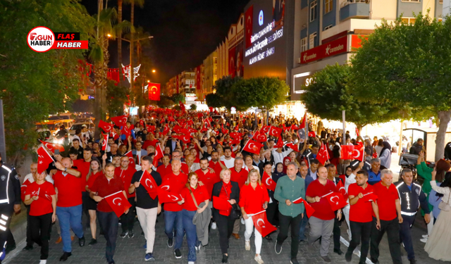 Alanya'da 29 Ekim Coşkusuna Gölge Düştü! Başkan Özçelik ile Ülkü Ocakları Arasında Gergin Anlar!