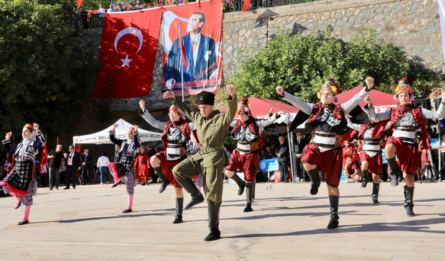 Cumhuriyetin 101. Yılı Alanya’da  Büyük Coşkuyla Kutlandı