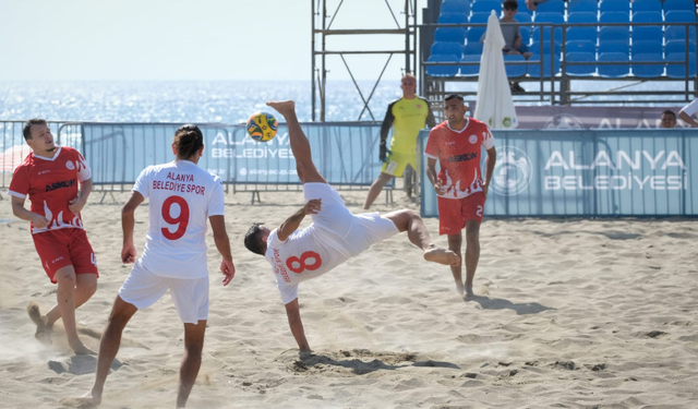 TFF Plaj Futbolu Ligi Süper Finalleri Alanya’da Başladı