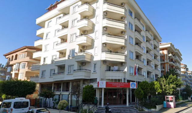 Alanya’da Binlerce Öğrenciye Barınma Sorunu: KYK Yurtları Doldu, Gözler Kiralık Evlerde