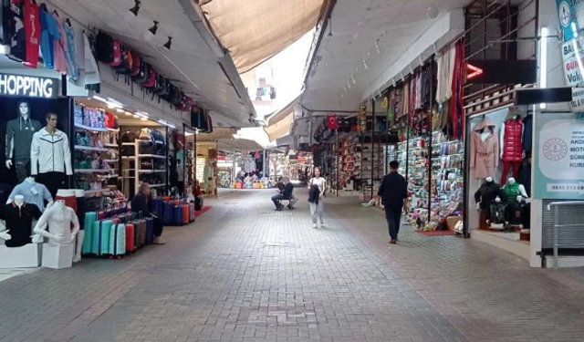 Alanya Esnafı Vergi Reformuyla Çıkmaza Sürüklendi: Basit Usulün Sonu, Kepenklerin Başlangıcı mı?