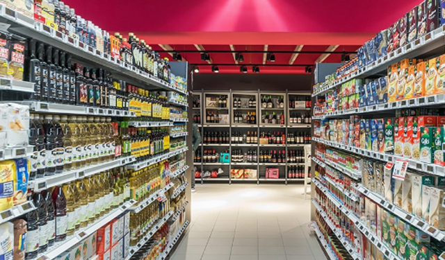 Marketler Pazar Günü Kapanacak Mı? Bakan Bolat’tan Önemli Açıklama