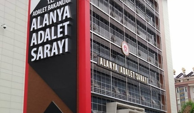 Alanya'da 21 Yıl Hapis Cezası Olan Zanlı Jandarmadan Kaçamadı