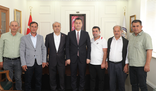 Alanya'da 6 Mahalle Muhtarından Kaymakam Şakir Öner Öztürk'e Anlamlı Ziyaret